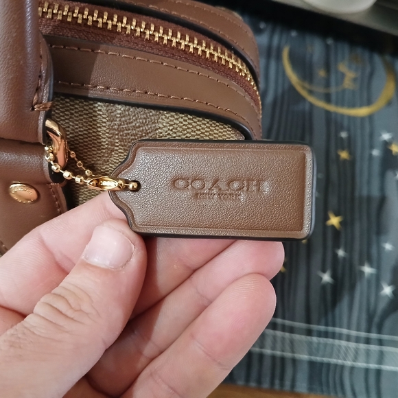Coach purse - Picture 8 of 9